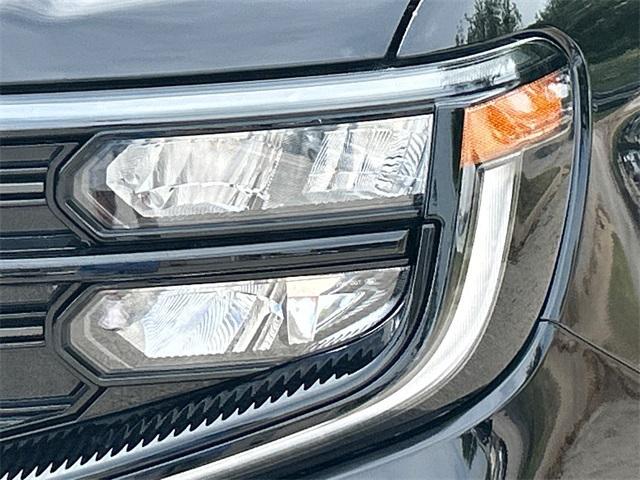 new 2025 Ford Expedition car, priced at $79,995