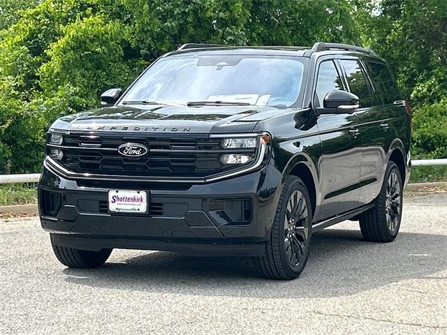 new 2025 Ford Expedition car, priced at $79,995