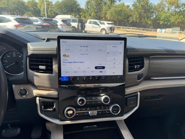 used 2024 Ford Expedition car, priced at $49,929