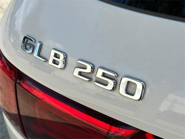 used 2020 Mercedes-Benz GLB 250 car, priced at $23,465