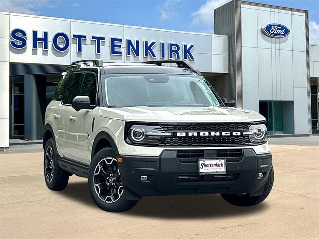 new 2025 Ford Bronco Sport car, priced at $36,952