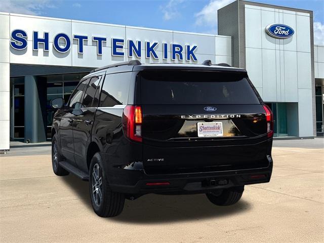 new 2025 Ford Expedition car, priced at $69,345