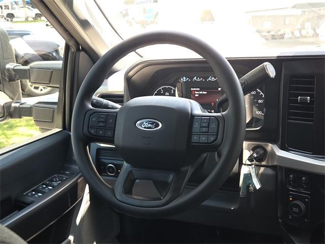 new 2025 Ford F-350 car, priced at $72,115