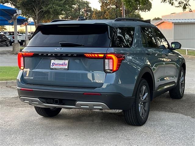 new 2025 Ford Explorer car, priced at $48,600