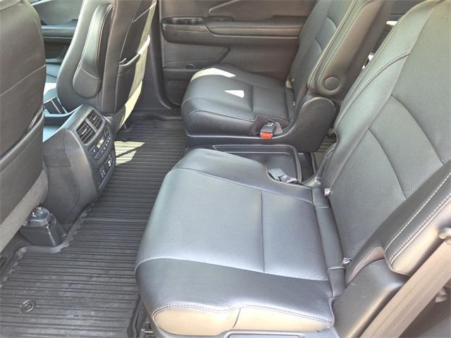 used 2022 Honda Pilot car, priced at $36,294