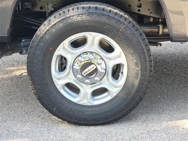 new 2025 Ford F-250 car, priced at $66,545