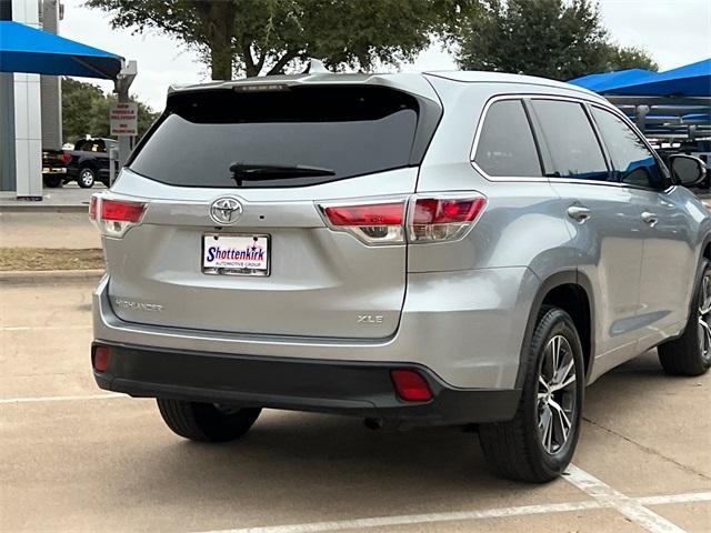 used 2016 Toyota Highlander car, priced at $22,396