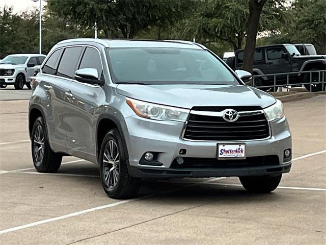 used 2016 Toyota Highlander car, priced at $22,396