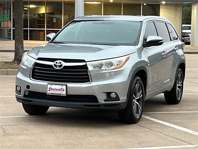 used 2016 Toyota Highlander car, priced at $22,396