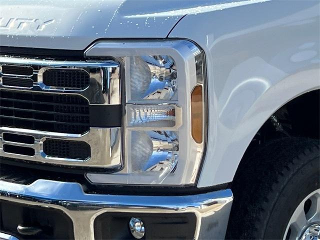 new 2024 Ford F-250 car, priced at $58,060