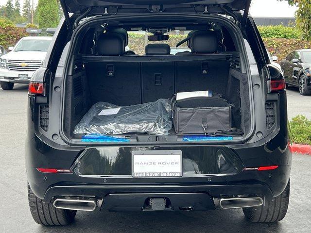 new 2025 Land Rover Range Rover Sport car