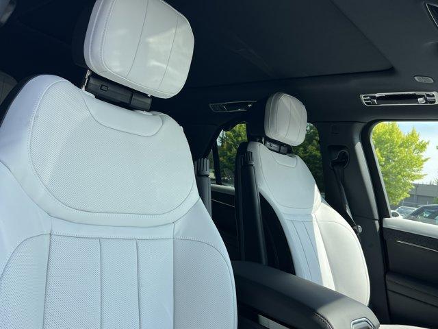 new 2025 Land Rover Range Rover Sport car