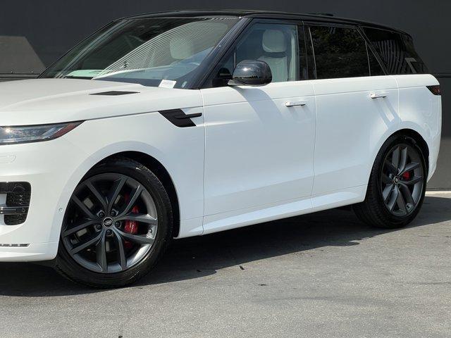 new 2025 Land Rover Range Rover Sport car