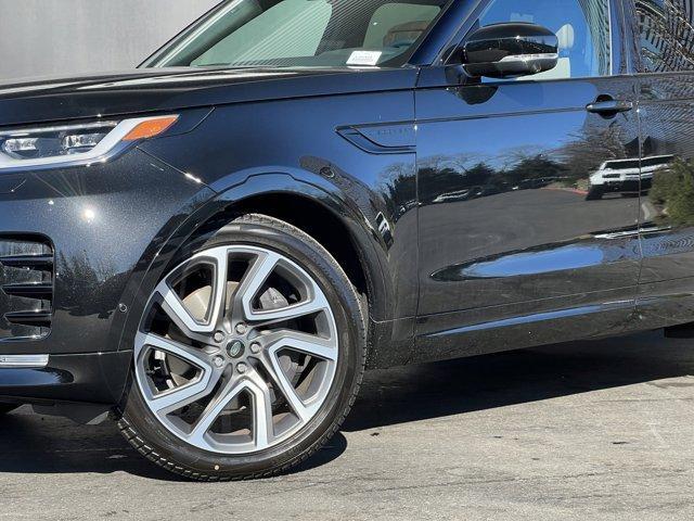 new 2025 Land Rover Discovery car, priced at $83,068