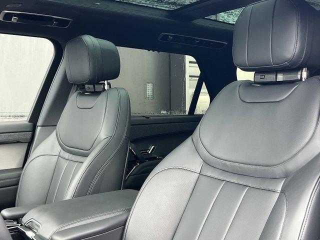 new 2025 Land Rover Range Rover Sport car