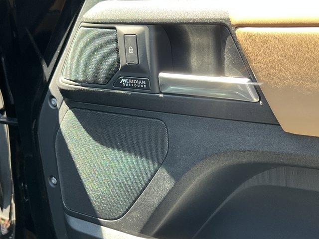 new 2025 Land Rover Defender car