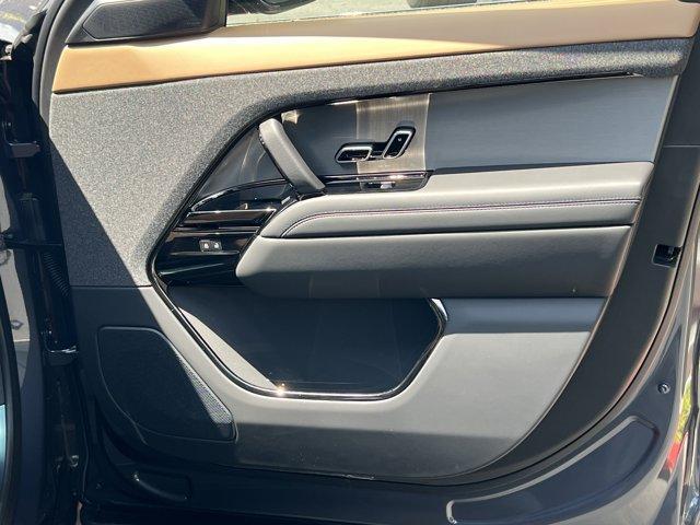 new 2025 Land Rover Range Rover Sport car