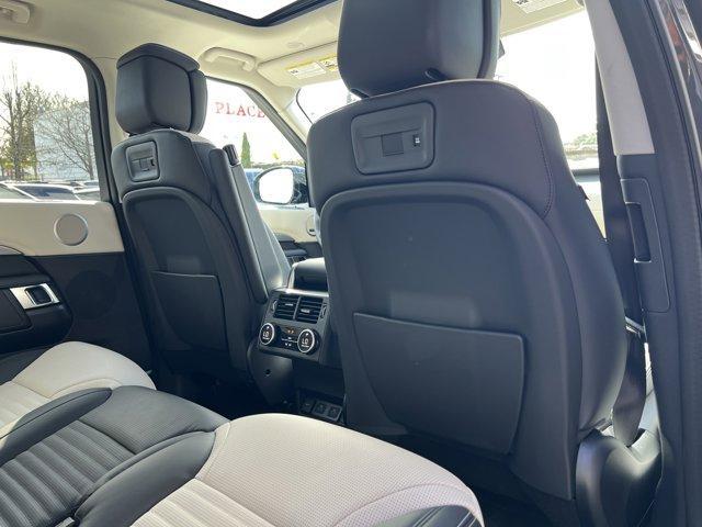 new 2025 Land Rover Discovery car
