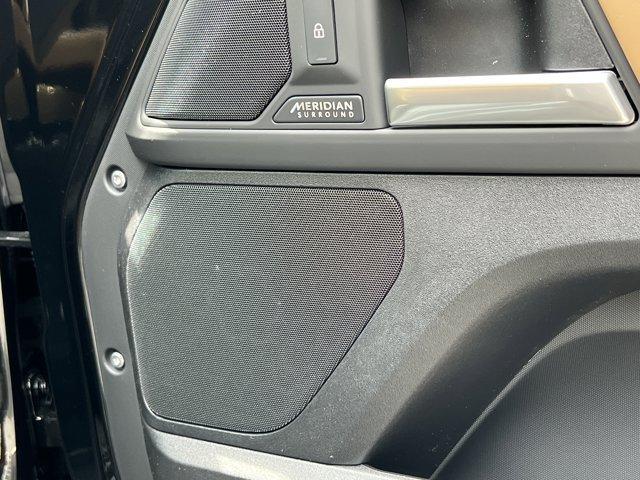 new 2025 Land Rover Defender car