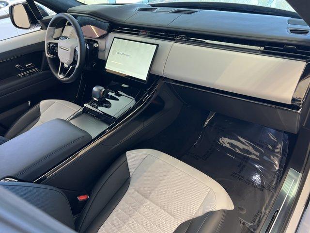 new 2025 Land Rover Range Rover Sport car