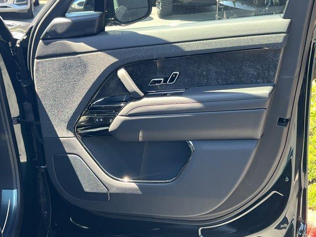new 2025 Land Rover Range Rover Sport car