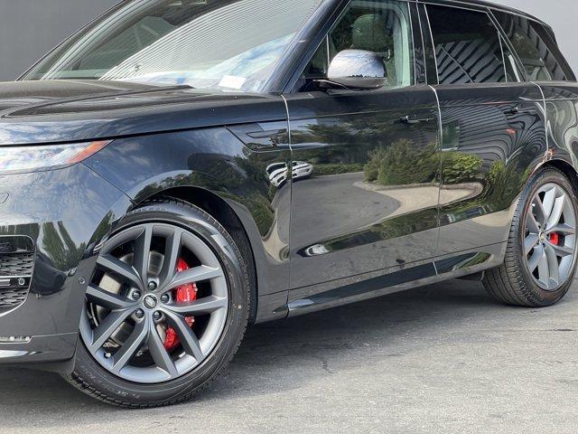 new 2025 Land Rover Range Rover Sport car