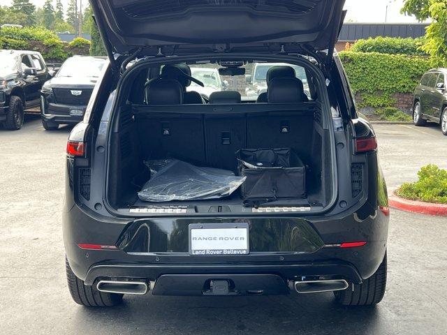 new 2025 Land Rover Range Rover Sport car