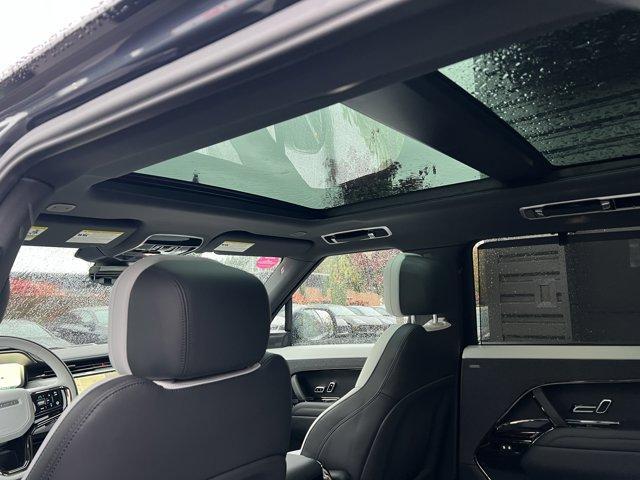 new 2025 Land Rover Range Rover Sport car