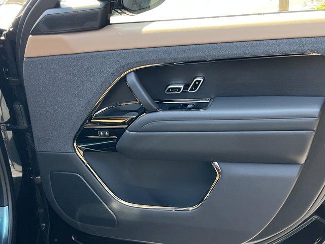 new 2025 Land Rover Range Rover Sport car