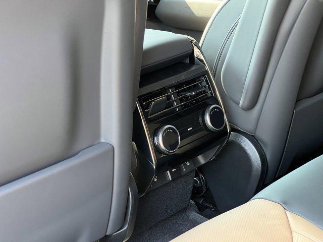 new 2025 Land Rover Range Rover Sport car