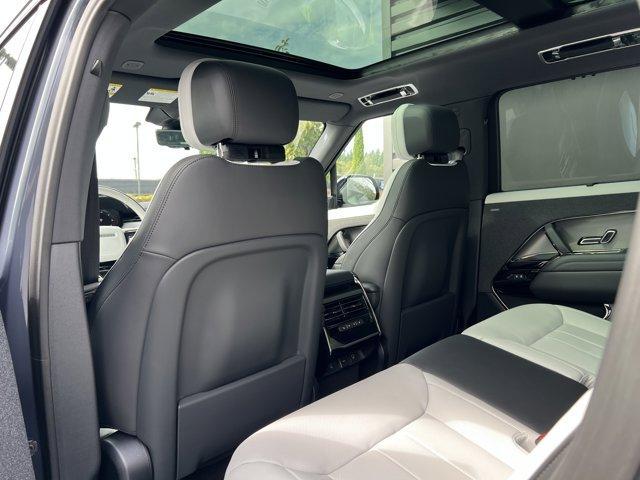 new 2025 Land Rover Range Rover Sport car