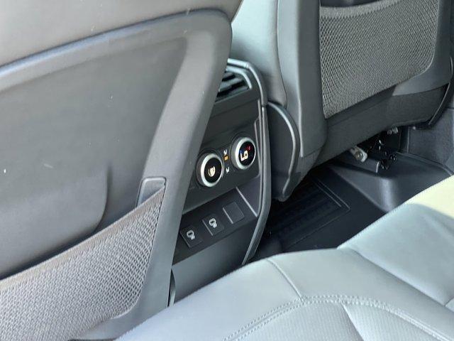 new 2025 Land Rover Defender car