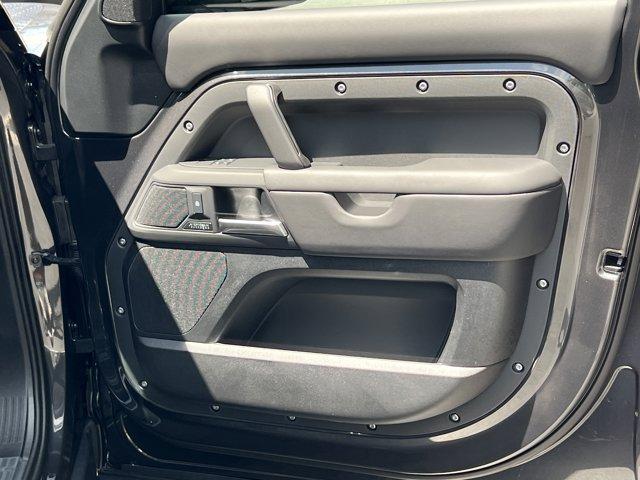 new 2025 Land Rover Defender car