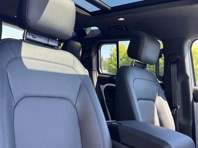 new 2025 Land Rover Defender car