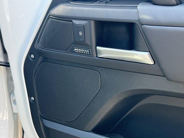 new 2025 Land Rover Defender car