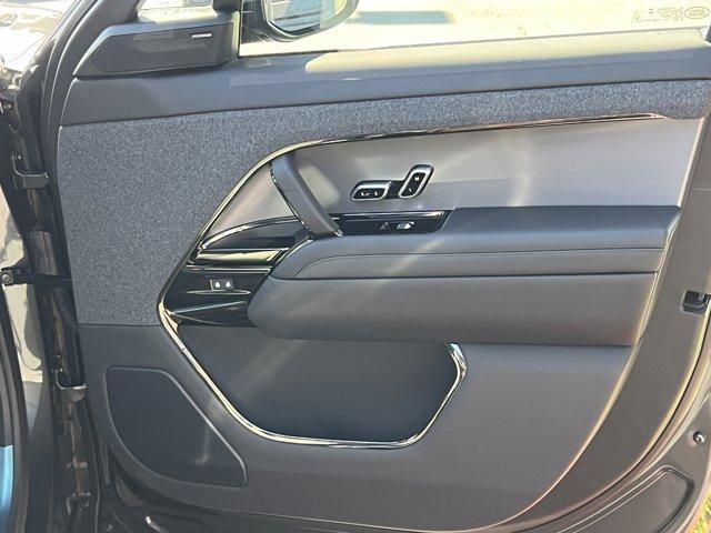 new 2025 Land Rover Range Rover Sport car