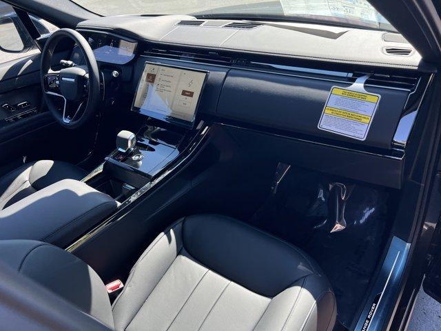 new 2025 Land Rover Range Rover Sport car