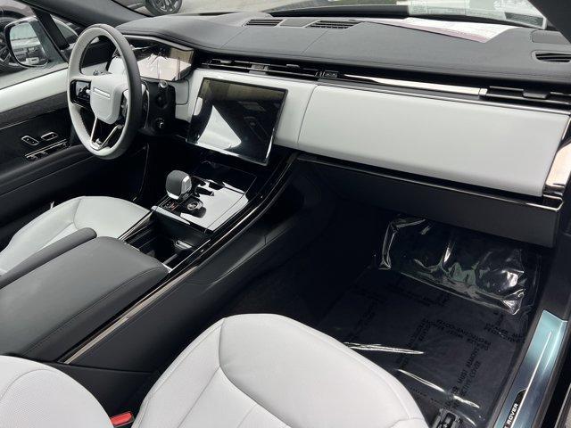 new 2025 Land Rover Range Rover Sport car