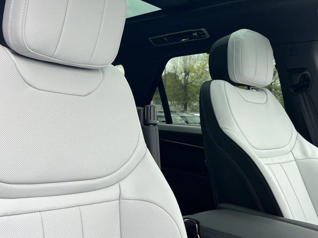 new 2025 Land Rover Range Rover Sport car