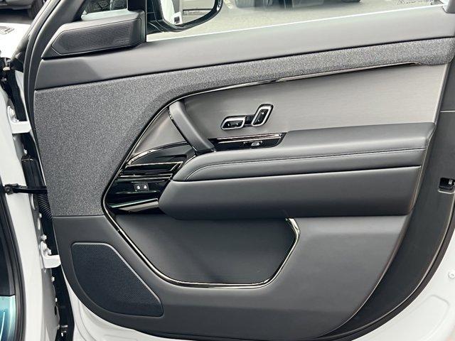 new 2025 Land Rover Range Rover Sport car