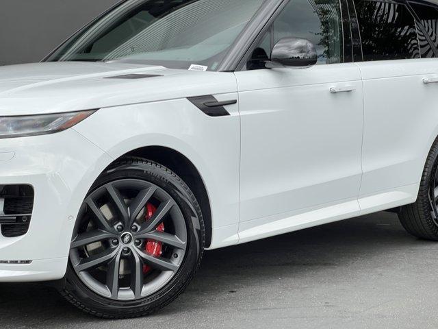 new 2025 Land Rover Range Rover Sport car