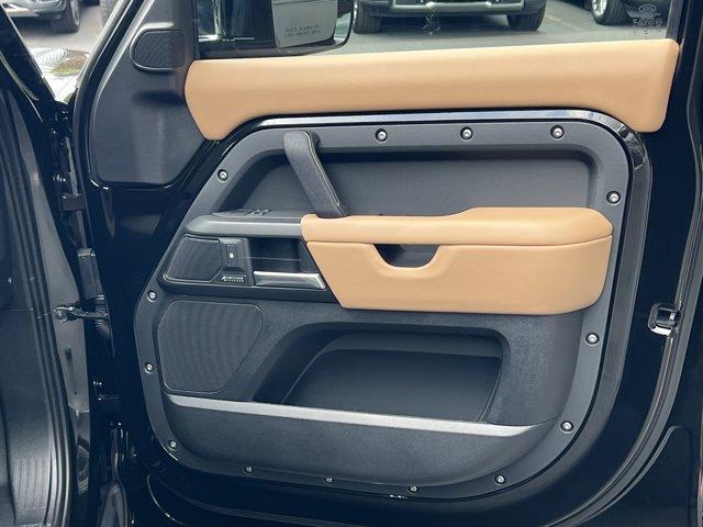 new 2025 Land Rover Defender car