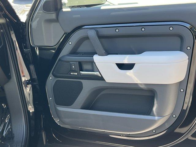 new 2025 Land Rover Defender car