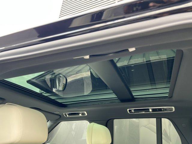 new 2025 Land Rover Range Rover car