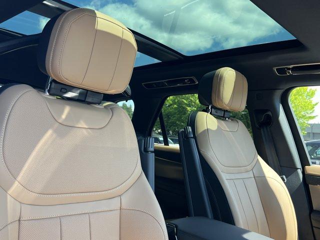 new 2025 Land Rover Range Rover Sport car