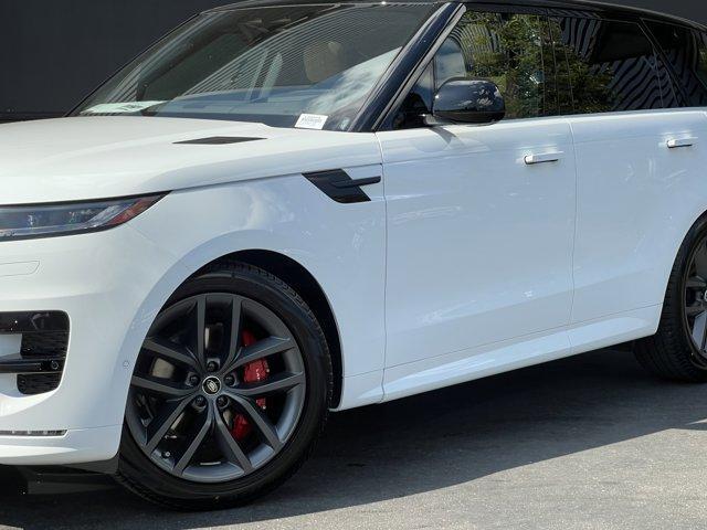 new 2025 Land Rover Range Rover Sport car