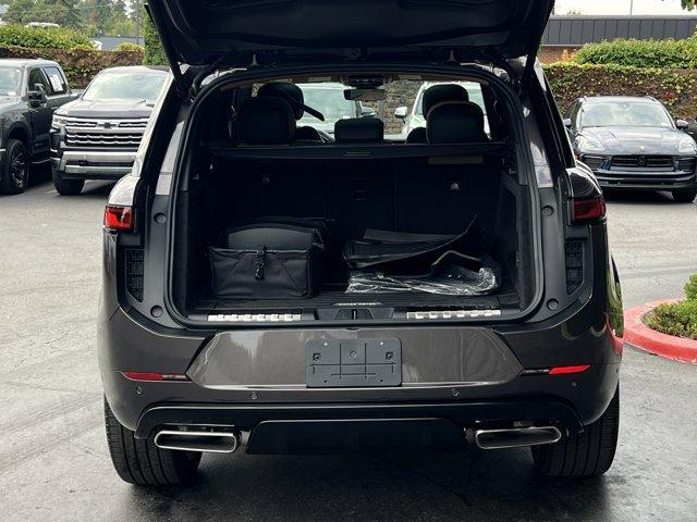 new 2025 Land Rover Range Rover Sport car