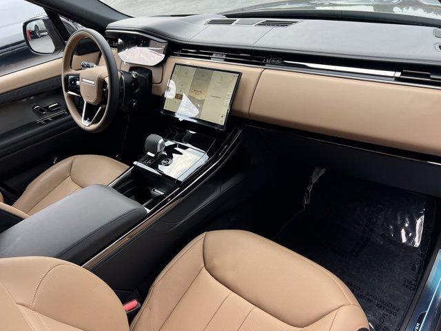 new 2025 Land Rover Range Rover Sport car