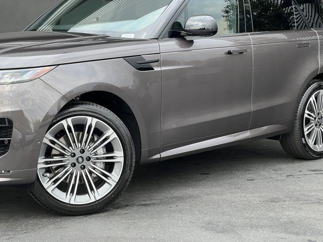 new 2025 Land Rover Range Rover Sport car
