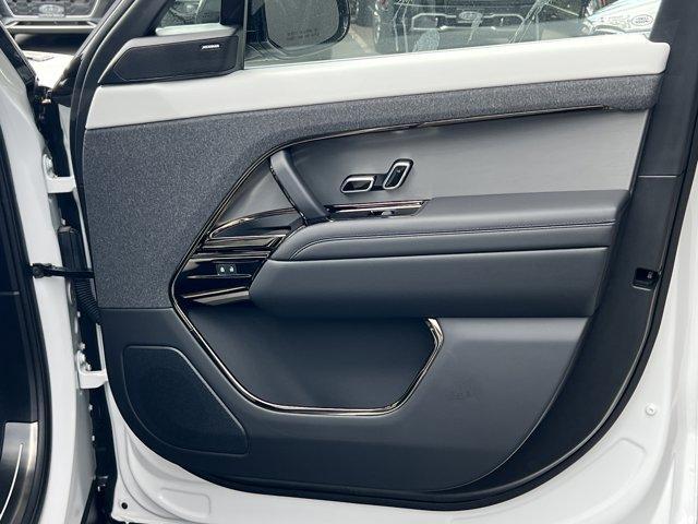 new 2025 Land Rover Range Rover Sport car